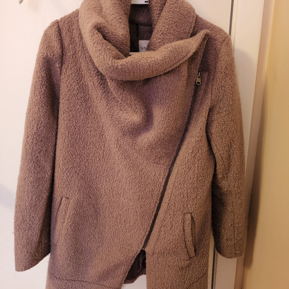 Jacket - Picture 3 of 4